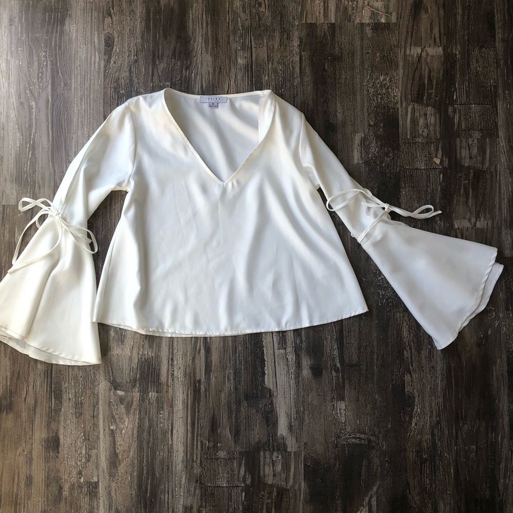 Nell sleeve open shoulder dress shirt